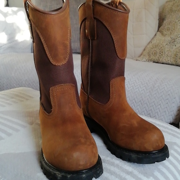 Women's Carhartt Waterproof Boots - Picture 2 of 8